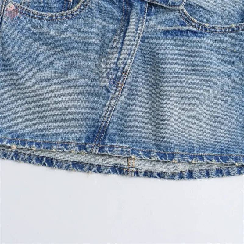 High waisted and slim fit denim short skirt with a vintage look - Lamiiche