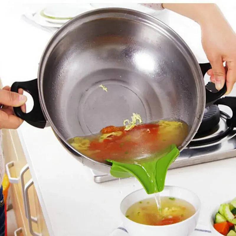 Creative Kitchen Accessories Silicone Funnel Tools - Lamiiche