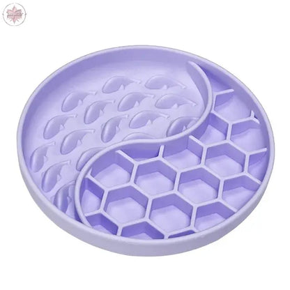 High Temperature Resistant Silicone Dog Food Bowl New Product 2-partition Slow Food Honeycomb Silicone Dog Bowl  Lamiiche