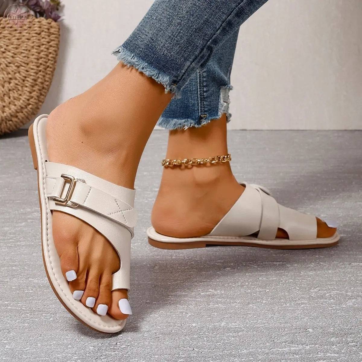 Summer new women's shoes with toe covers fashionable flat heels and casual women's sandals and slippers - Lamiiche