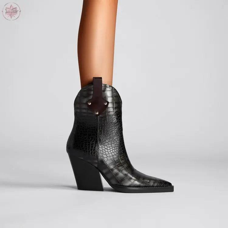 Pointed thick heeled sloping western short boots - Lamiiche