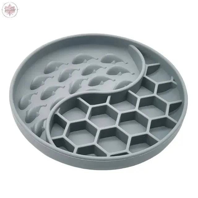 High Temperature Resistant Silicone Dog Food Bowl New Product 2-partition Slow Food Honeycomb Silicone Dog Bowl - Lamiiche