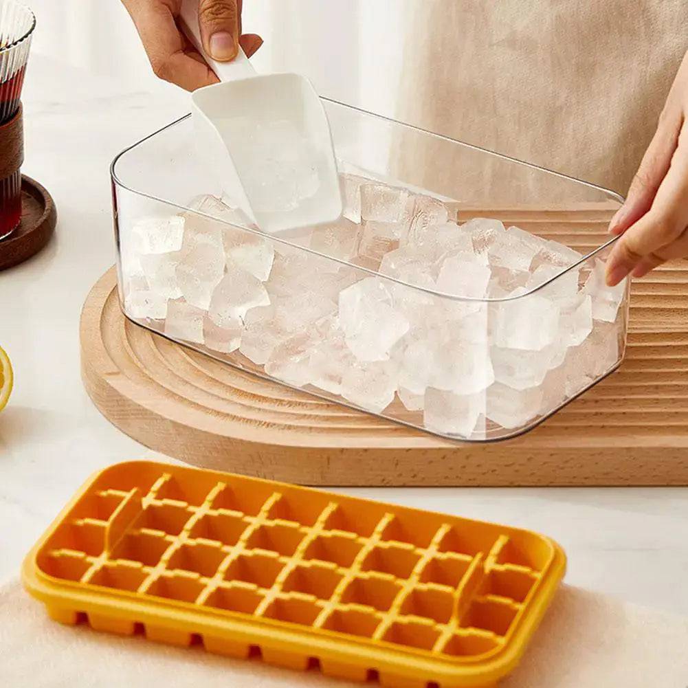 Ice Cube Maker With Storage Box - Lamiiche